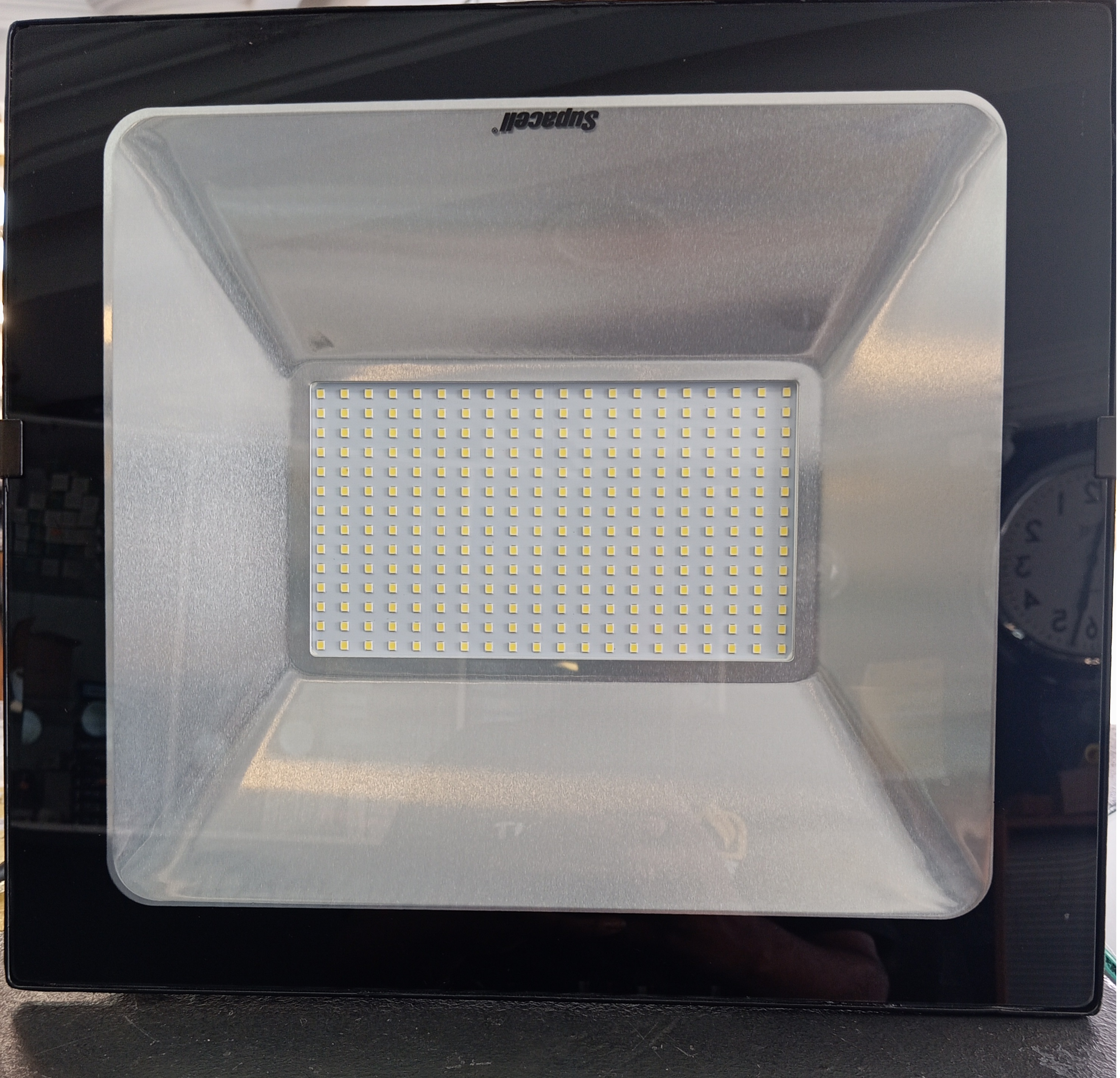 200W LED FLOODLIGHT